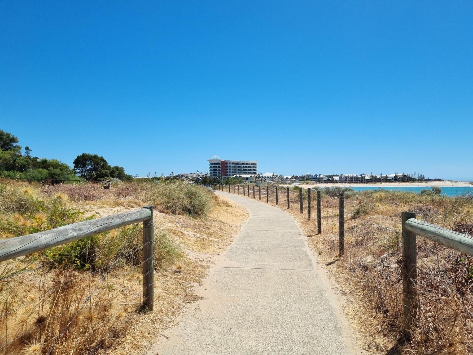 Seadream Studios At Mandurah Gate Resort Exterior photo